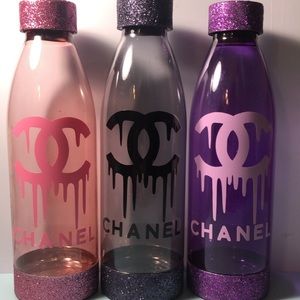 Custom water bottle set